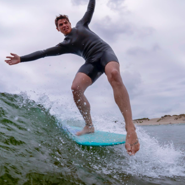 longboard surfing 2024-05-21 a las 13.44.04